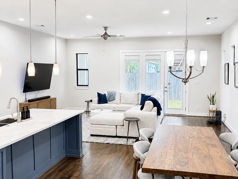 4409B Schuler St — Photo 3