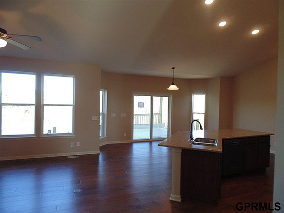 5th image of 1702 Oriole Dr