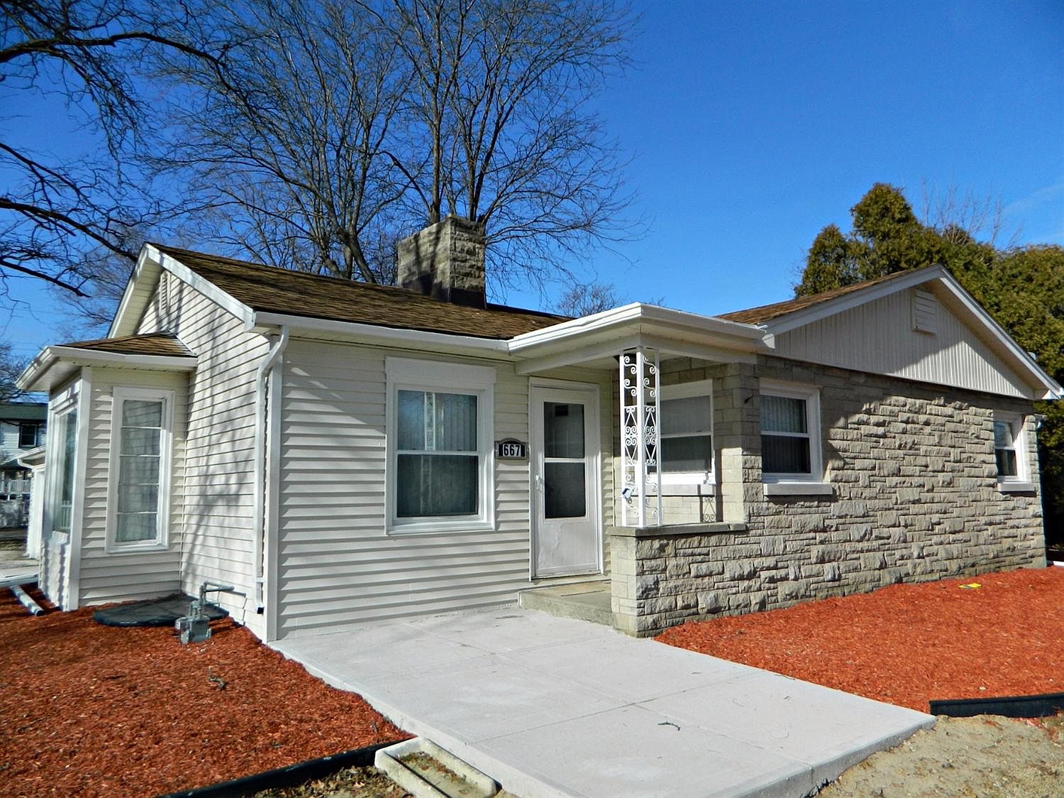 667 S Main St, Crown Point, IN 46307 Zillow