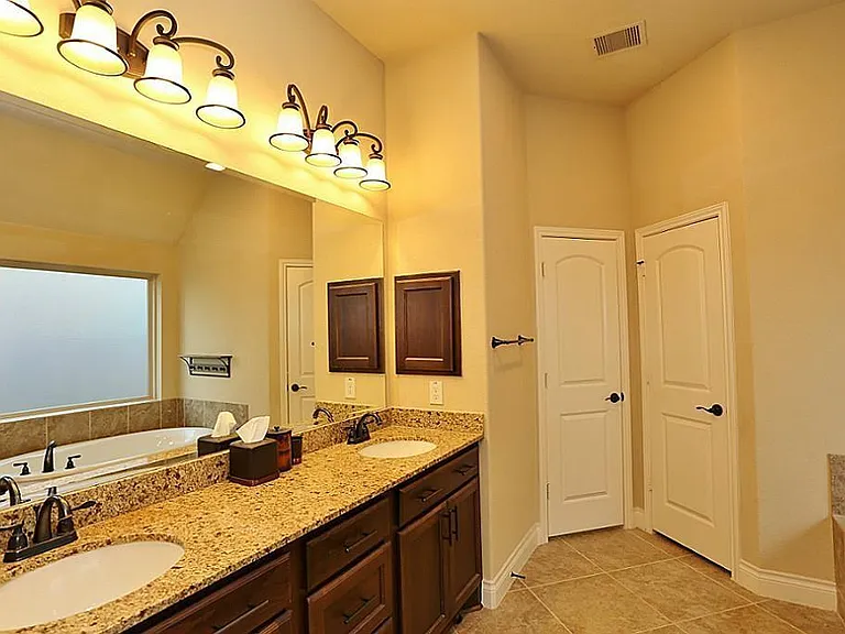 6707 Miller Shadow Ln — Photo 24