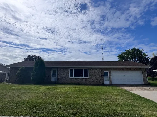 203 Clifton St, Cobb, WI 53526