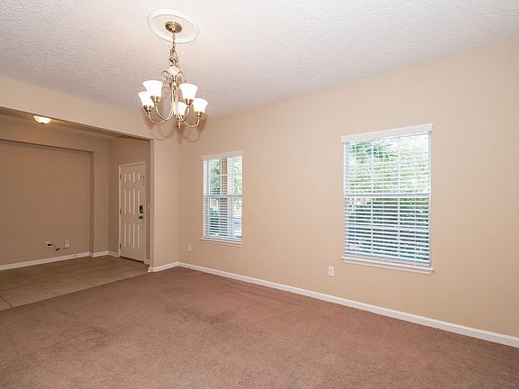 5th image of 513 Southwood Way