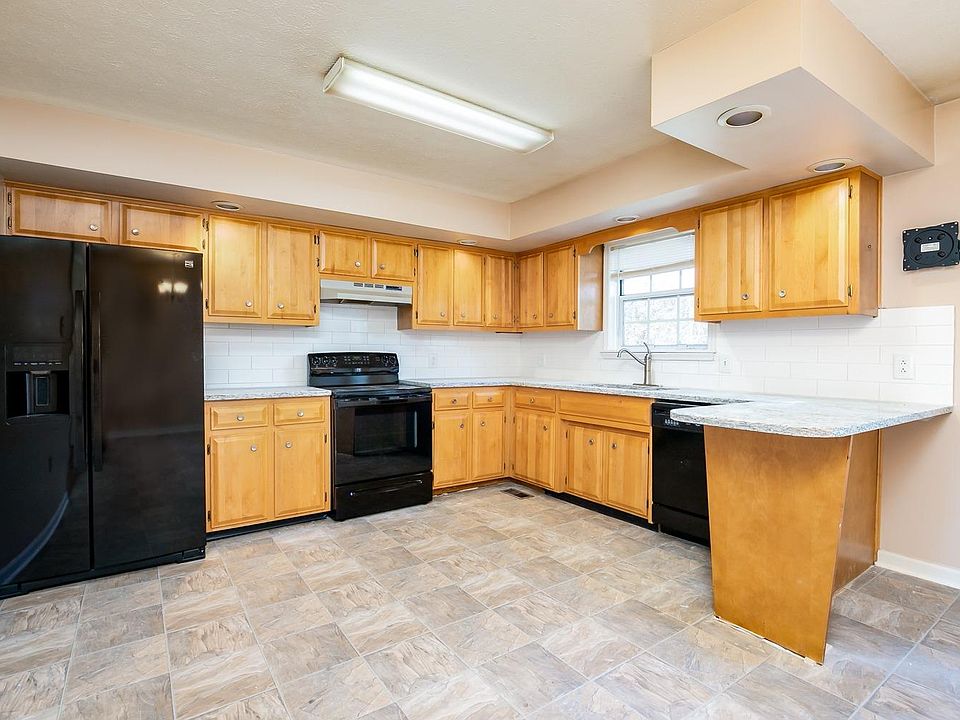 1st image of 117 Jeremy Dr