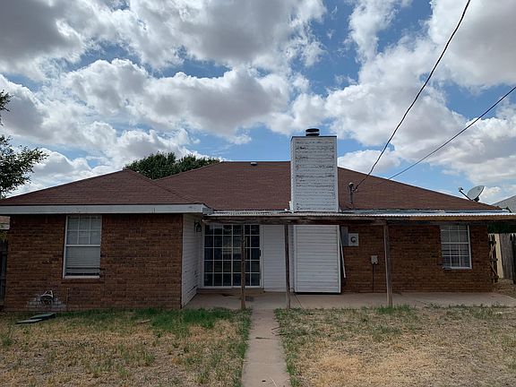 3rd image of 3001 Holmberg Dr