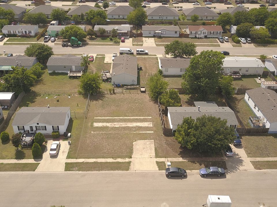 1st image of 3401 Sevilla Dr