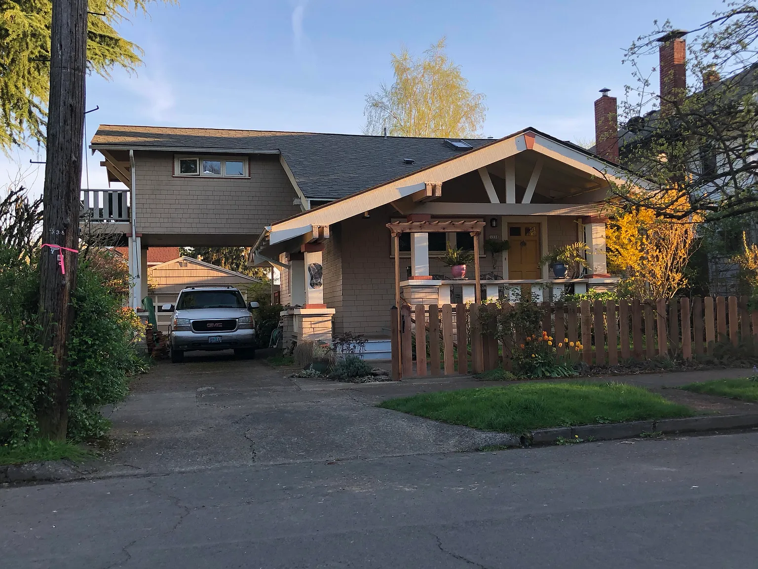 3338 SE Tibbetts St photo 1