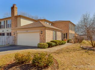1006 Creekside Dr, Wheaton, IL 60189