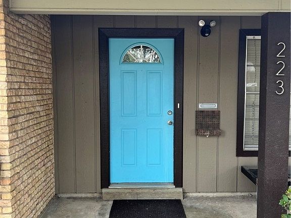 3rd image of 223 Bamburgh Dr