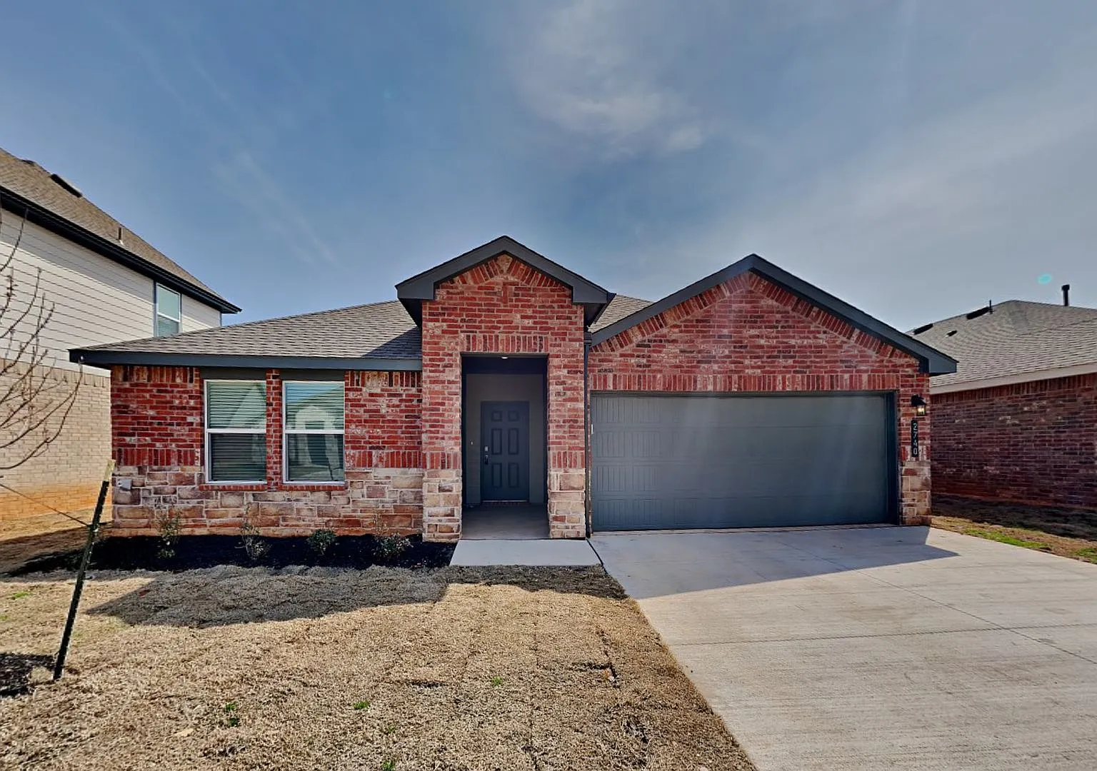 Very Nice 4 Bedroom 2 Bath Home in Yukon Schools — Photo 1