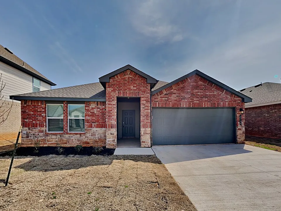 2740 Dennis Dr