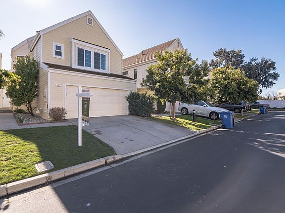 2nd image of 464 Glenmoor Cir