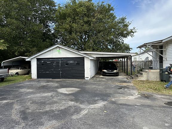 5th image of 502 Circle Dr