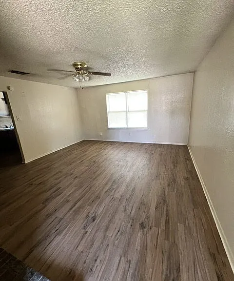 1051 Cottonwood Trl — Photo 2