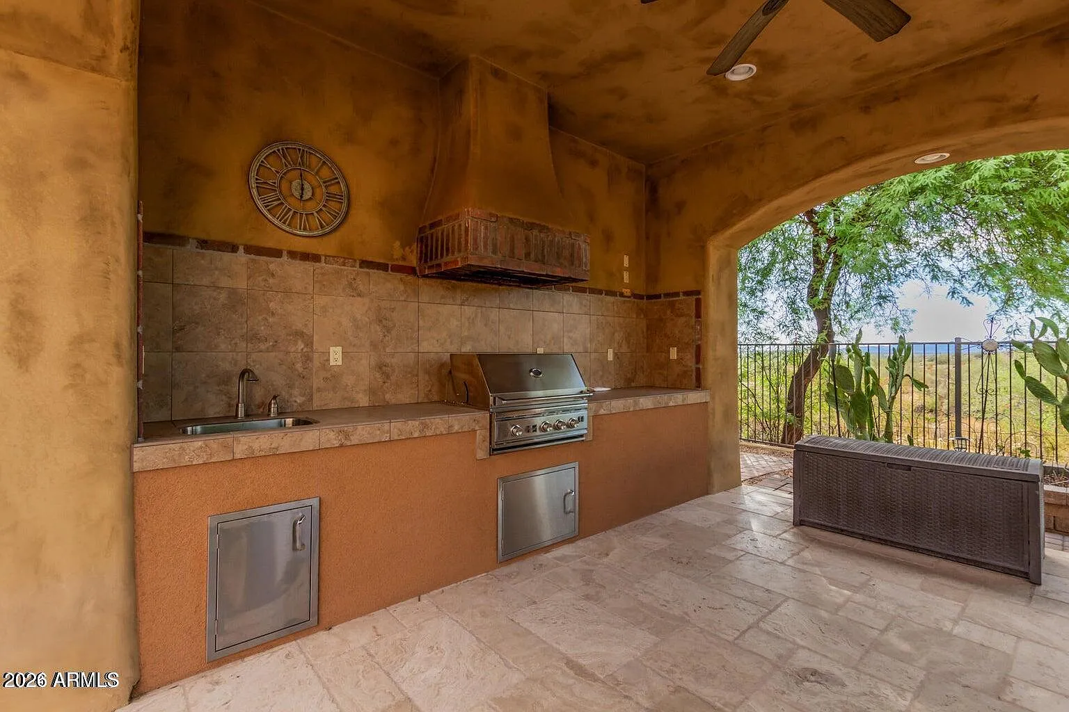 4 bed, 4.5 bath, 4360 sqft, $5,500 — Photo 4