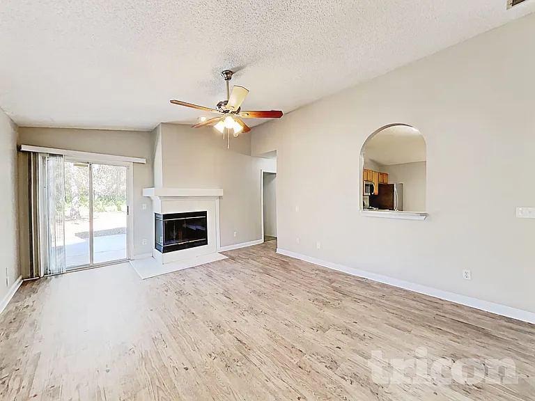 10819 Grand Central Pl N — Photo 2
