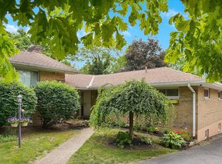 2627 Charing Rd, Columbus, OH 43221