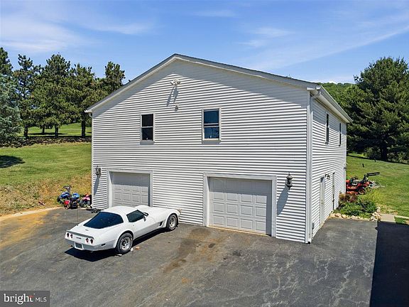 2nd image of 2915 Fry Rd