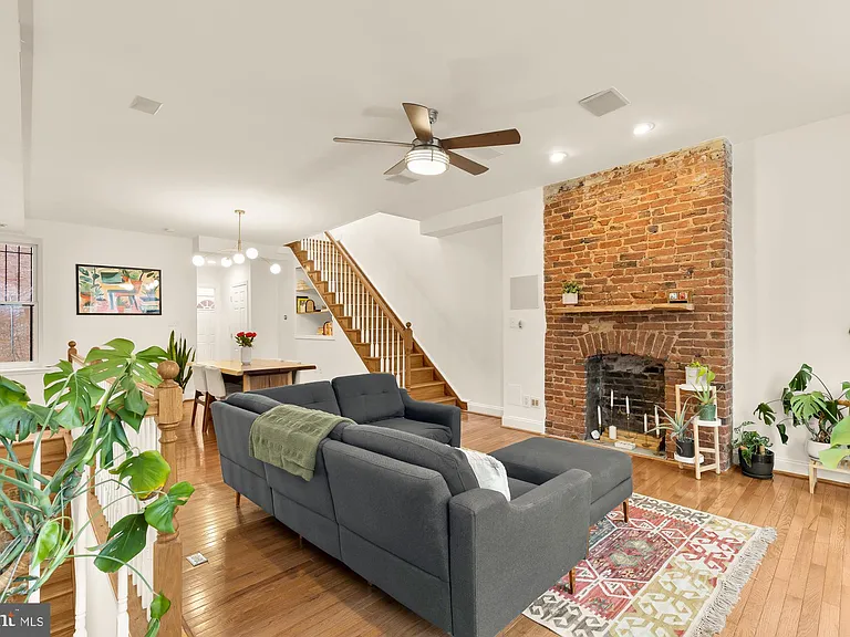 1017 Monroe St NW #2 — Photo 12