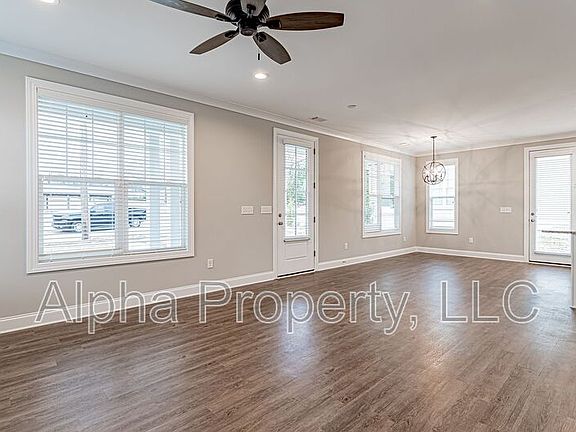 4th image of 107 Hemlock Dr