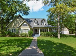 121 Concho Dr, Cedar Creek, TX 78612