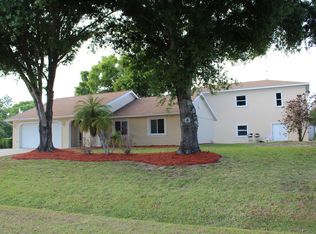 4823 Camus St, Sarasota, FL 34232
