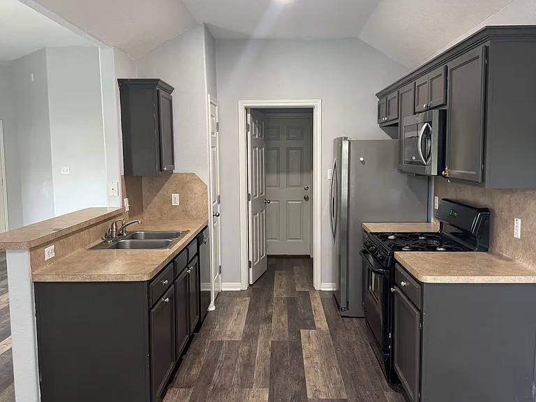 518 Tall Timber Dr — Photo 11