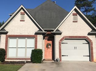 51 Springdale Dr, Mount Olive, AL 35117