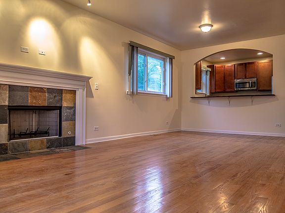 2nd image of 1514 S Avers Ave APT 1S