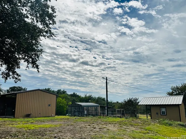 223 County Road 4613, Castroville, TX 78009