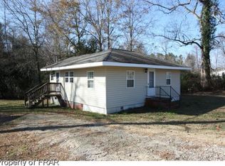 10554 Chicken Rd, Fairmont, NC 28340