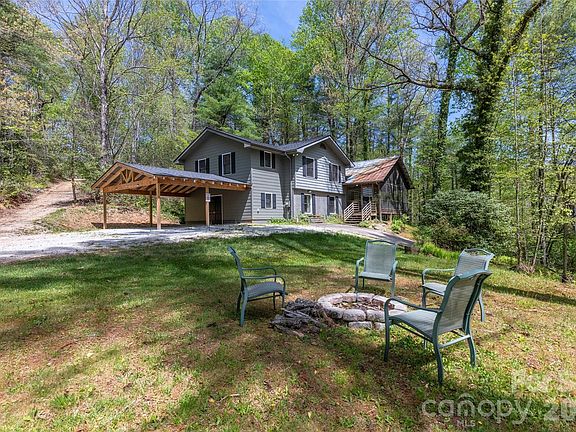 3rd image of 138 Stillwagon Ln