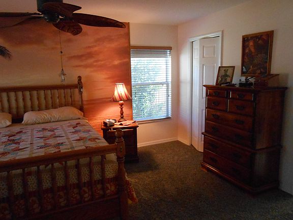 4th image of 30 Burroughs Dr