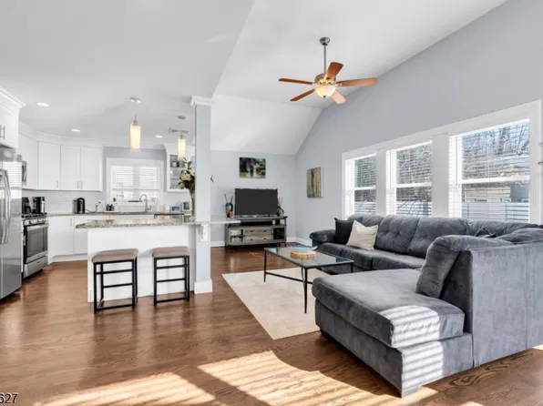 42 Deerfield Rd, Parsippany-Troy Hills Twp., NJ 07054