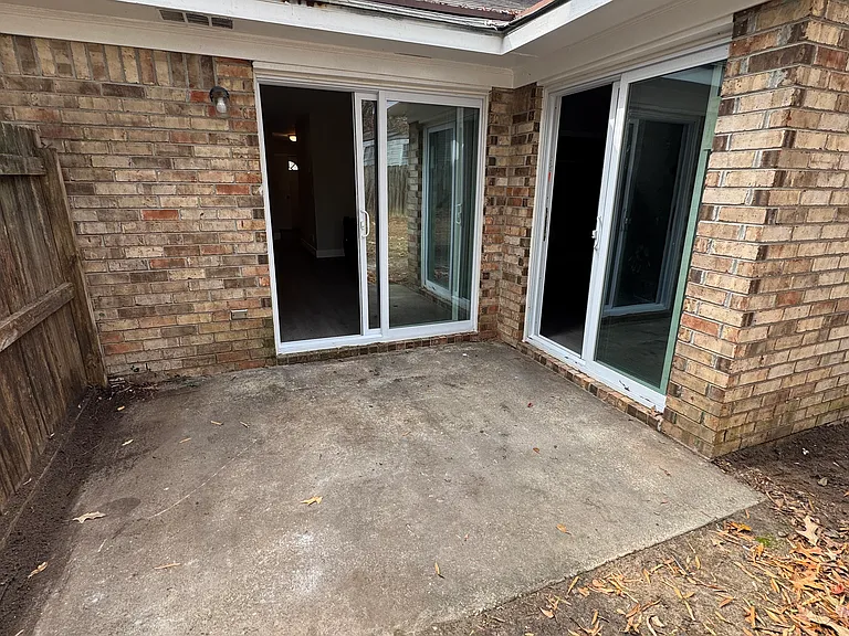 404 Miami St — Photo 17
