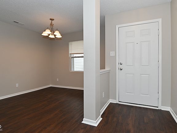 3rd image of 1329 Central Park Dr