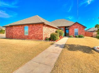 3412 Marilyn Dr, Moore, OK 73160