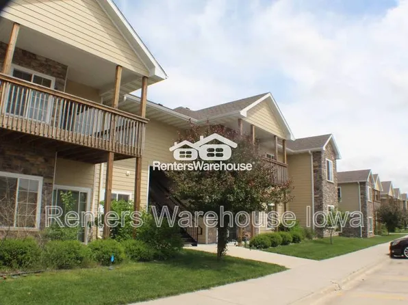 2000 Meadow Ct, Des Moines, IA