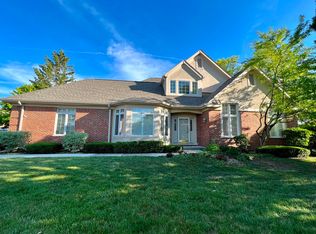 2539 Stonebridge Ln, Northbrook, IL