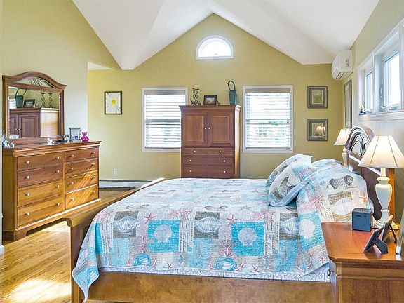 3rd image of 57 McKinley Pl
