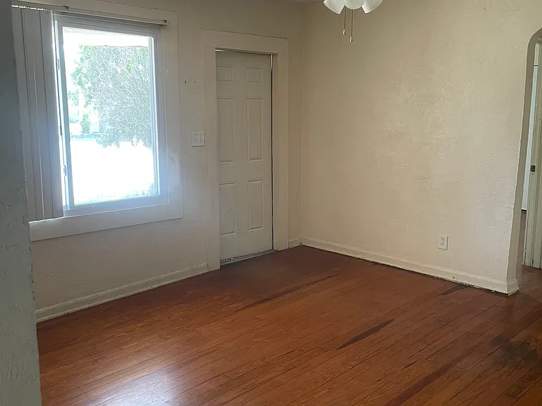 501 Frances Ter #D — Photo 5