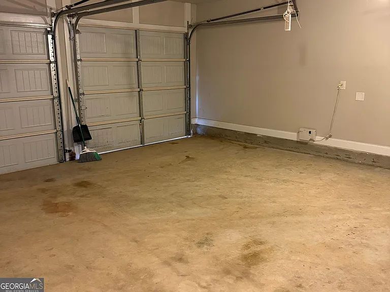125 Leland Ln — Photo 30