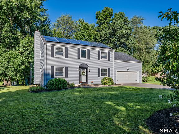 2nd image of 81 Duck Pond Road