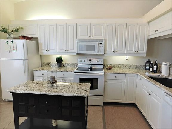 4th image of 119 Woodbridge Dr Unit 202