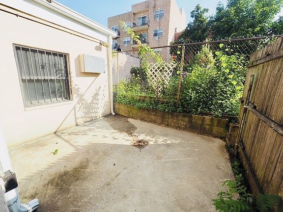 4th image of 23-11A Broadway #1E