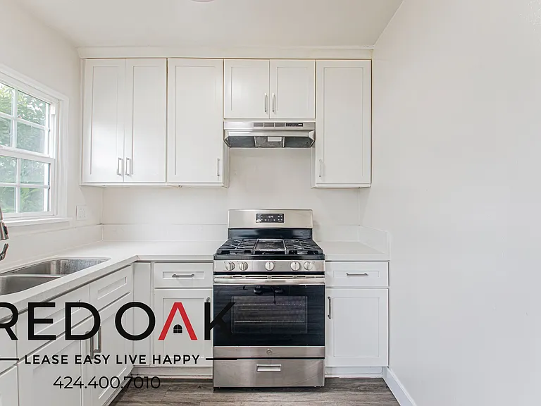 2609 W 48th St #2 — Photo 3