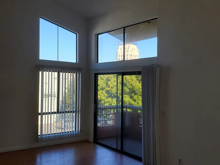 731 S Detroit St #302 — Photo 3