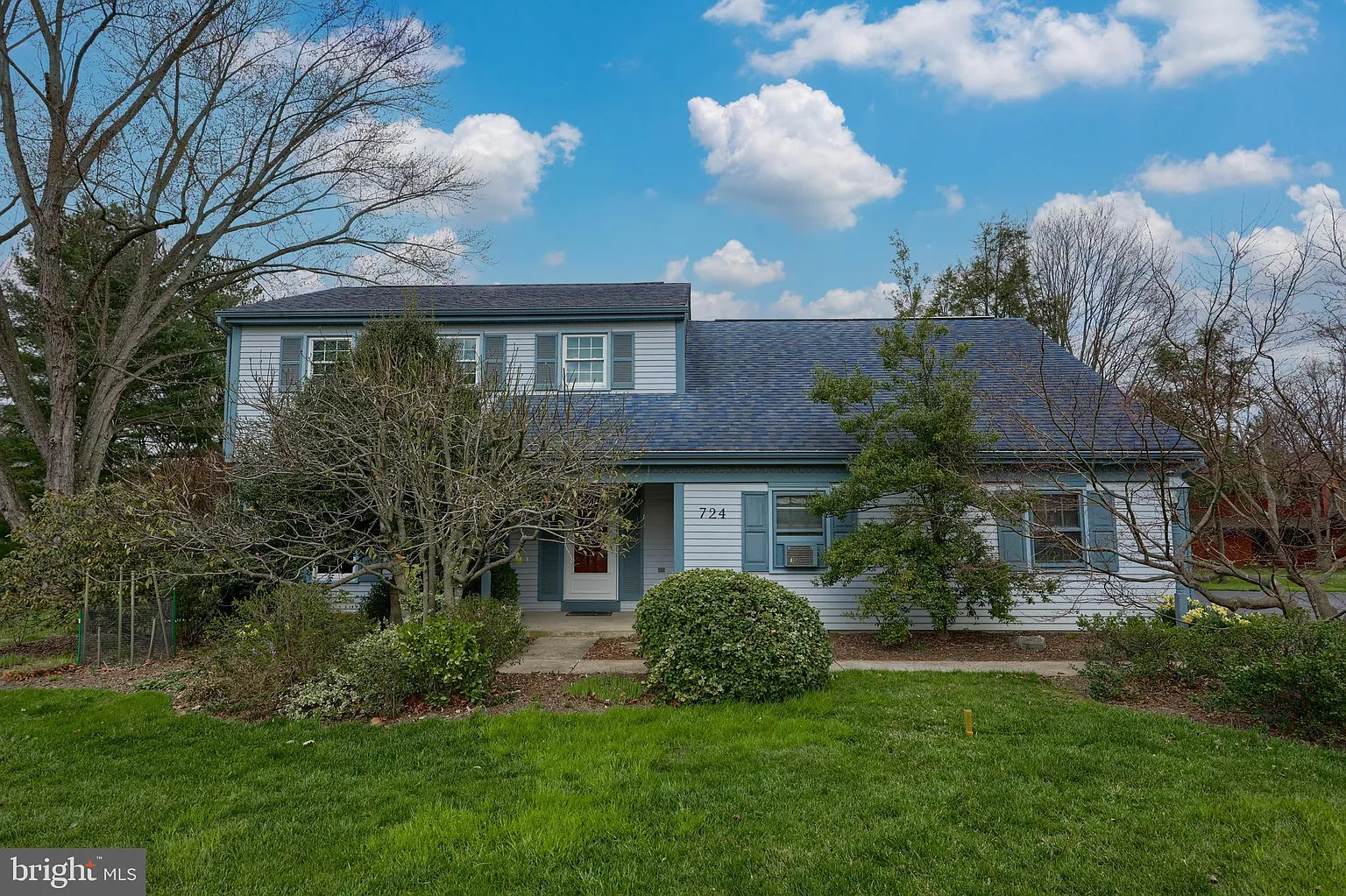 724 Sunview Cir photo 1