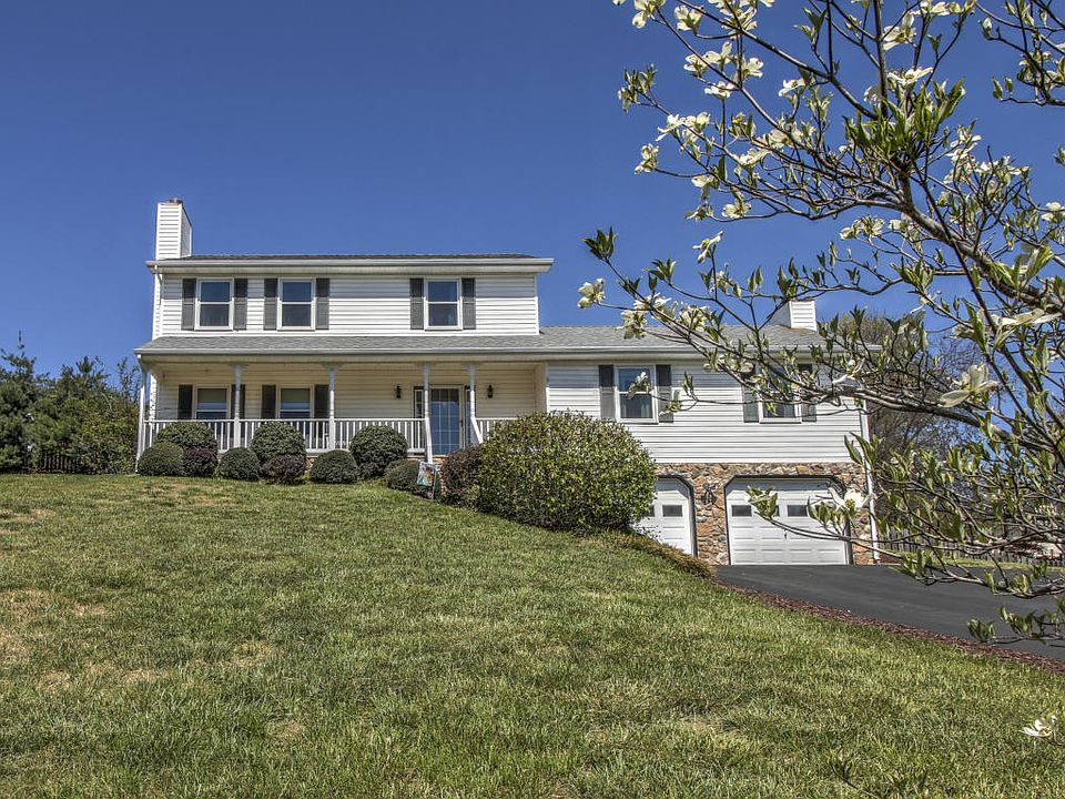 1st image of 2409 Olde Salem Dr