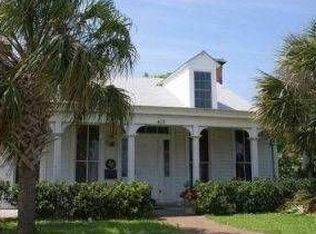 409 Broadway St, Rockport, TX 78382