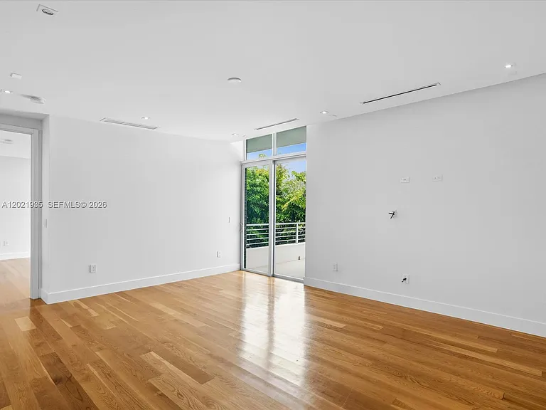 125 Hampton Ln — Photo 46